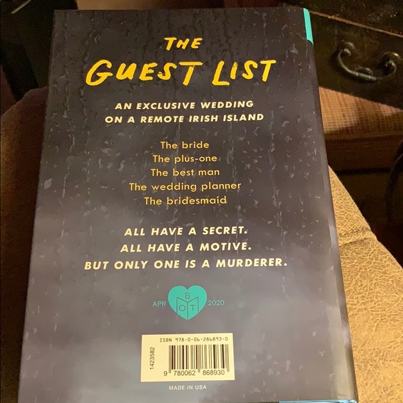 The Guest List by Lucy Foley - Picture 2 of 4